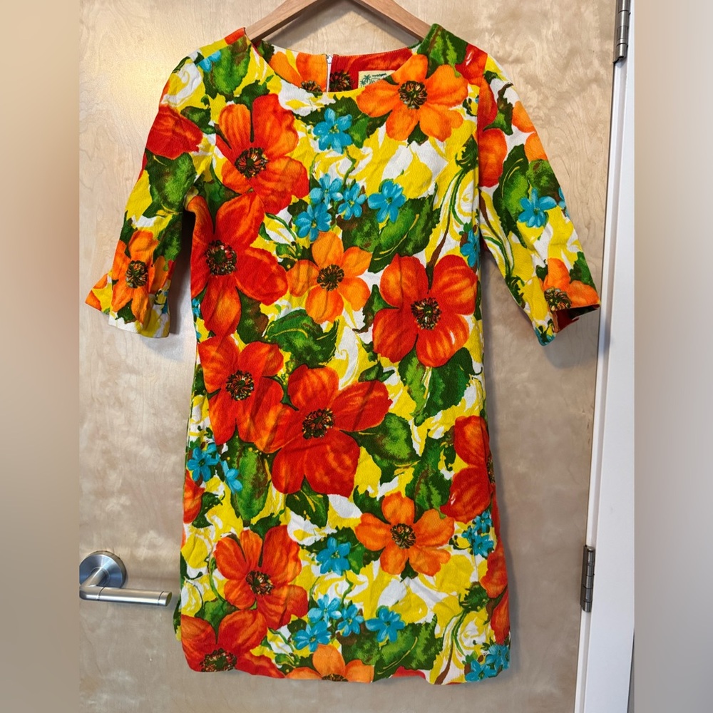Vintage mod Hawaiian floral dress